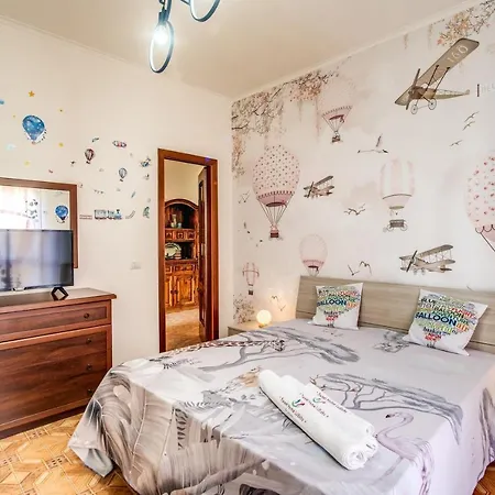 Sweet Lullaby - Free Parking